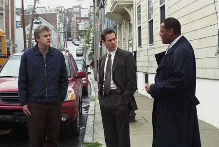 http://www.stueagon.com/wp-content/uploads/2010/03/Mystic-River-2003.jpg
